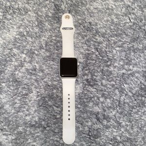 Series 3 Apple Watch - 38mm